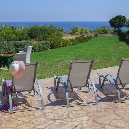 “beachfront Del Mare Close To Sirina Bay” 61 Βίλα