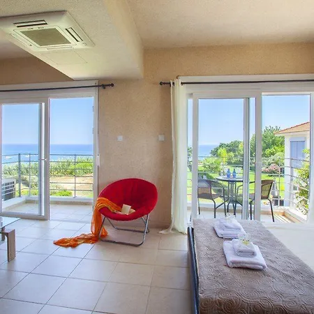 “beachfront Del Mare Close To Sirina Bay” 61