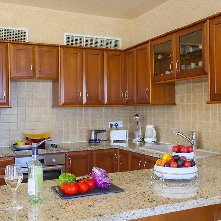 “beachfront Del Mare Close To Sirina Bay” 61