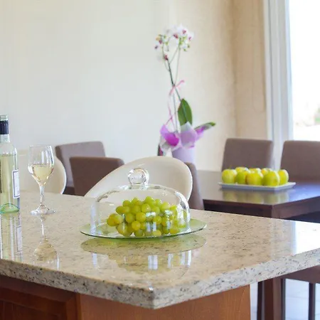 “beachfront Del Mare Close To Sirina Bay” 61 Βίλα *