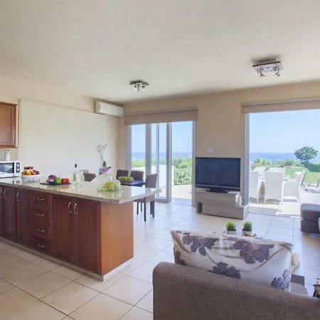 “beachfront Del Mare Close To Sirina Bay” 61 Βίλα